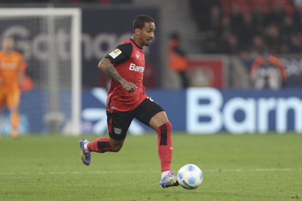 Tờ báo nhóm: Paris FC sẽ ký vào tuần trước, quan tâm đến Traore & Artur & Rees Melo